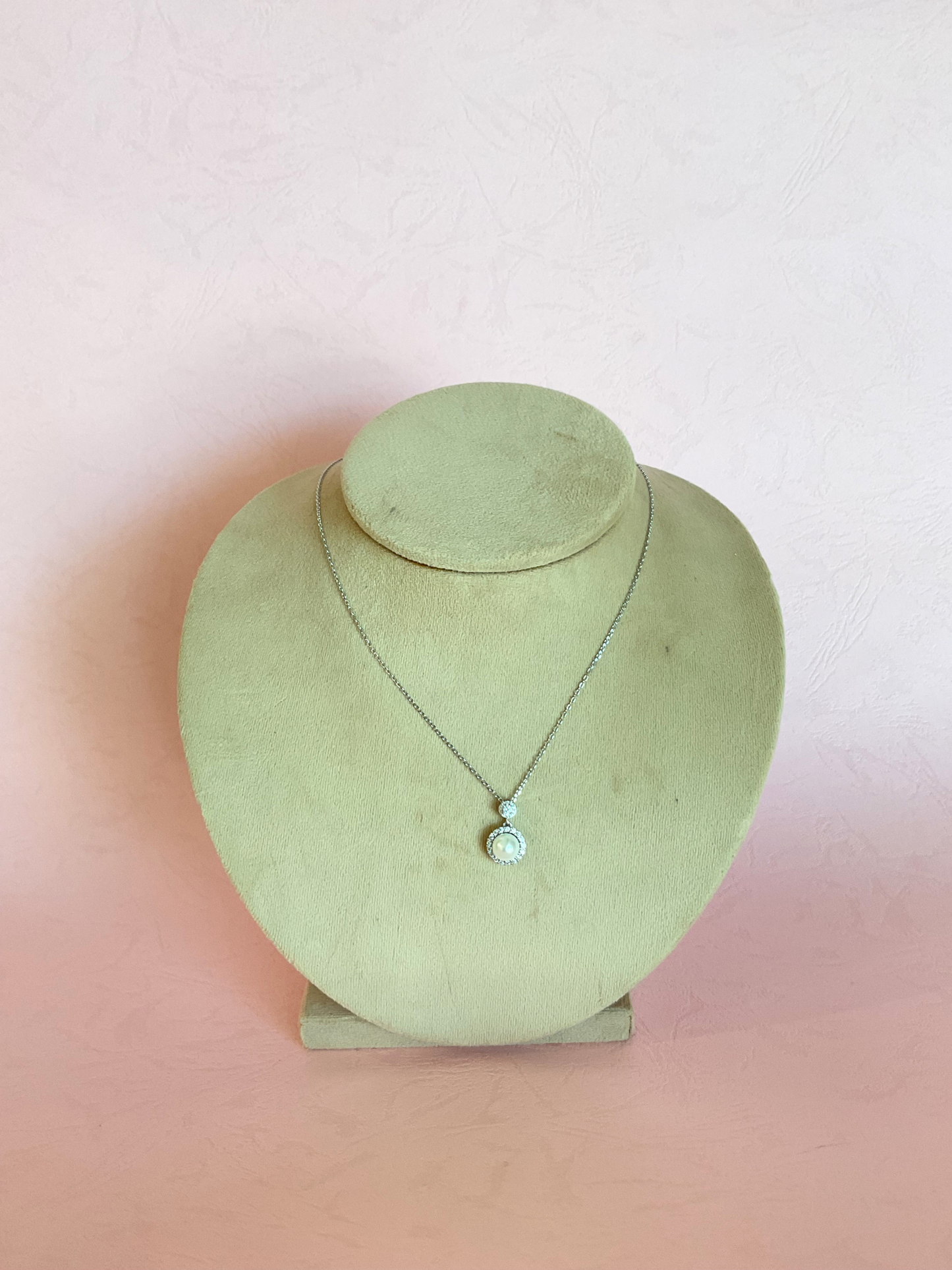 Collar perla doble nivel
