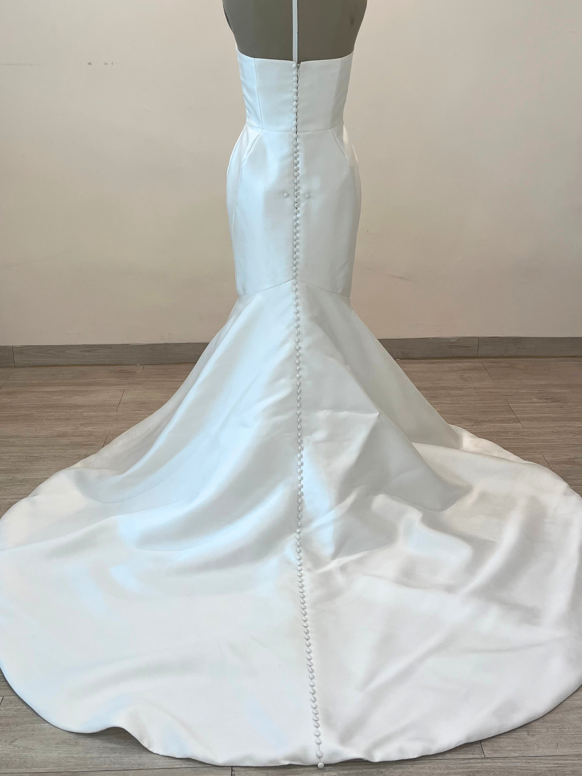 C390 Pronovias