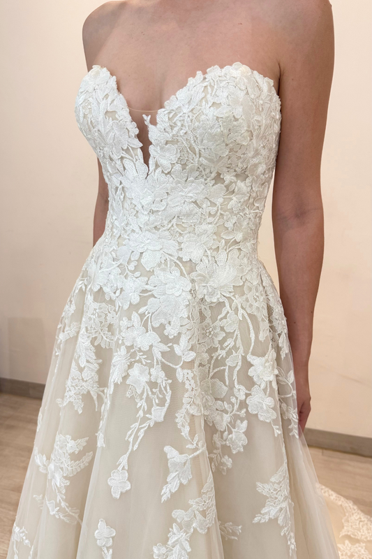 C325 Pronovias