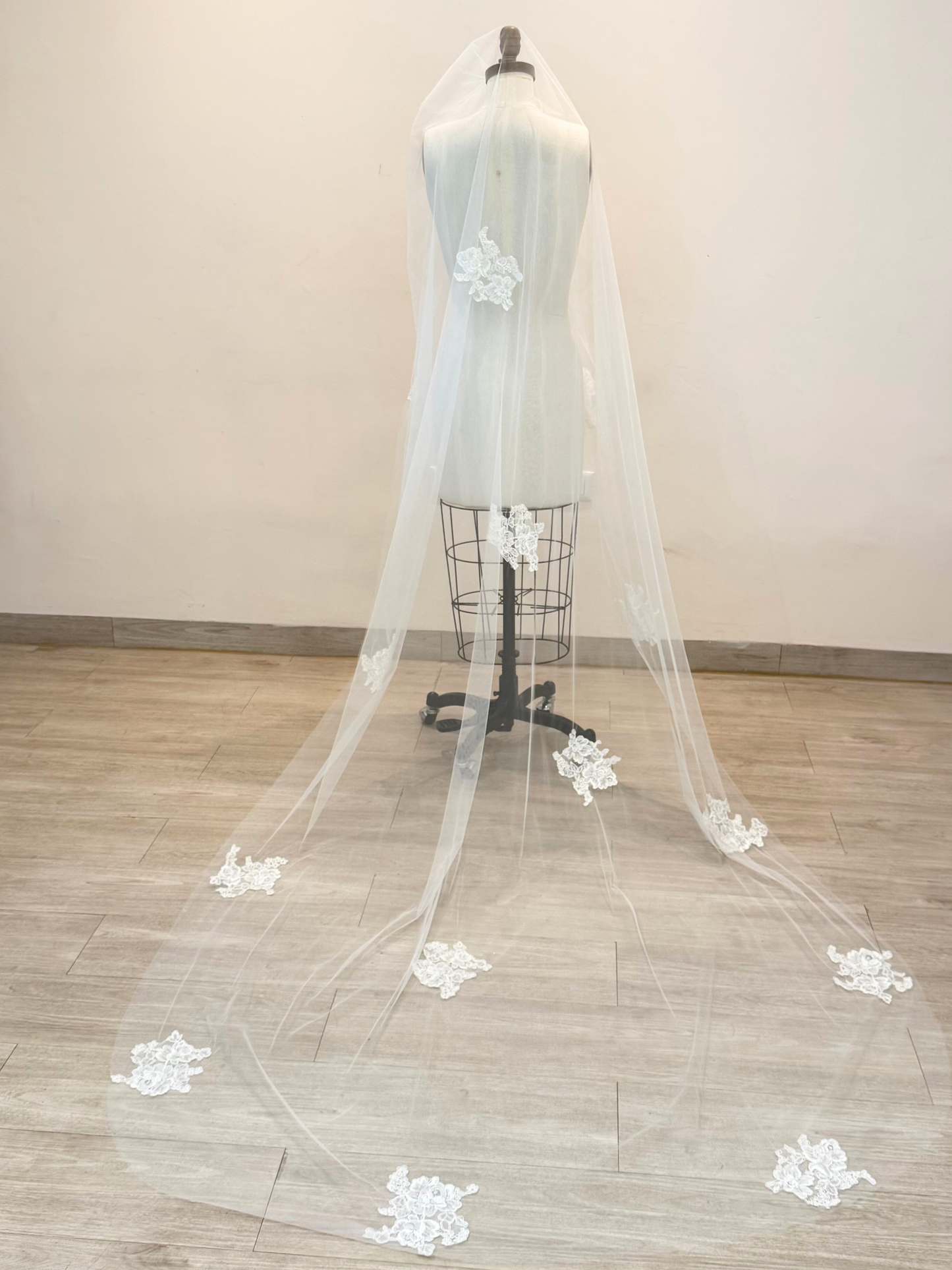 Rose Veil Daughters of Simone