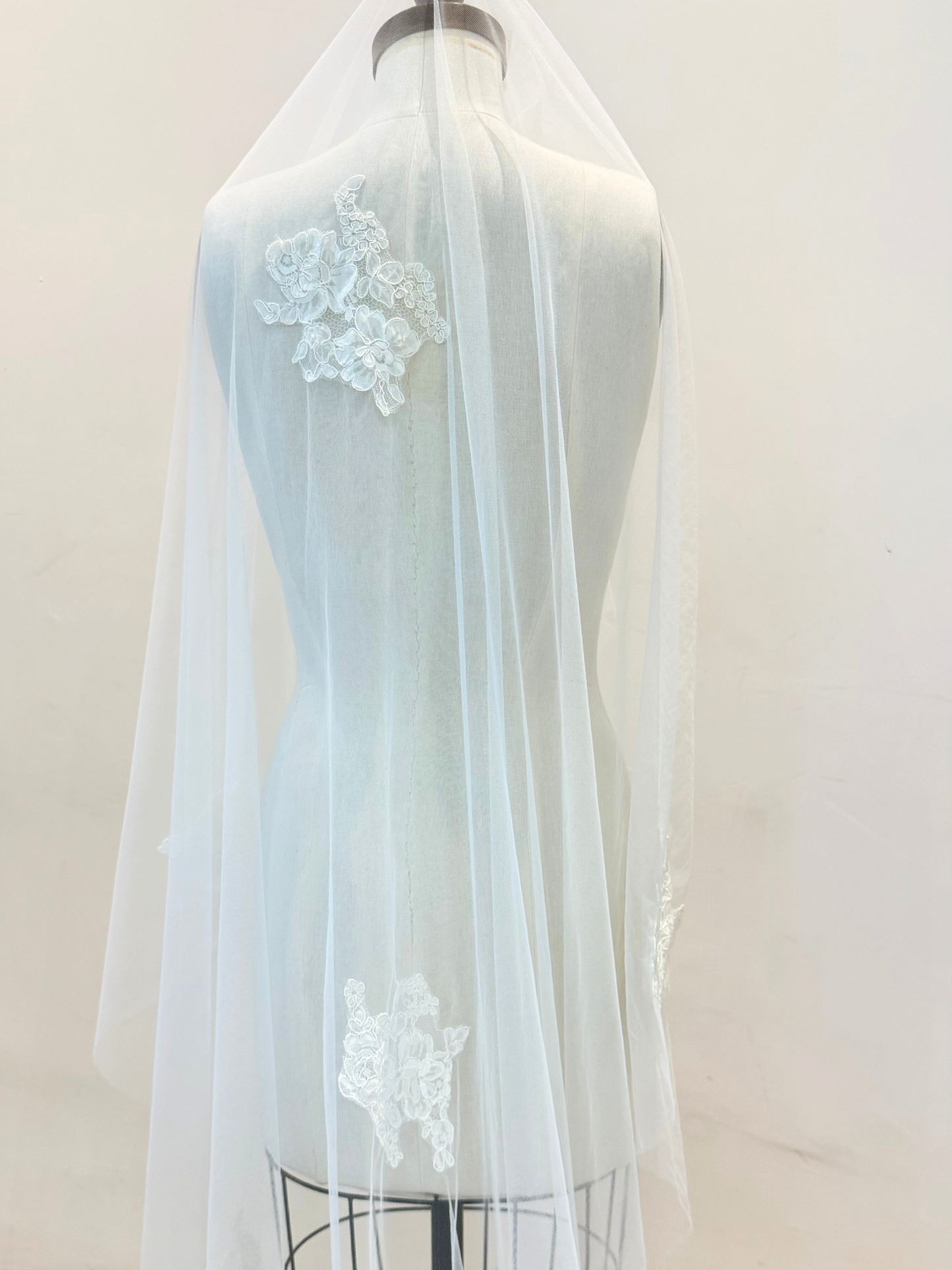 Rose Veil Daughters of Simone