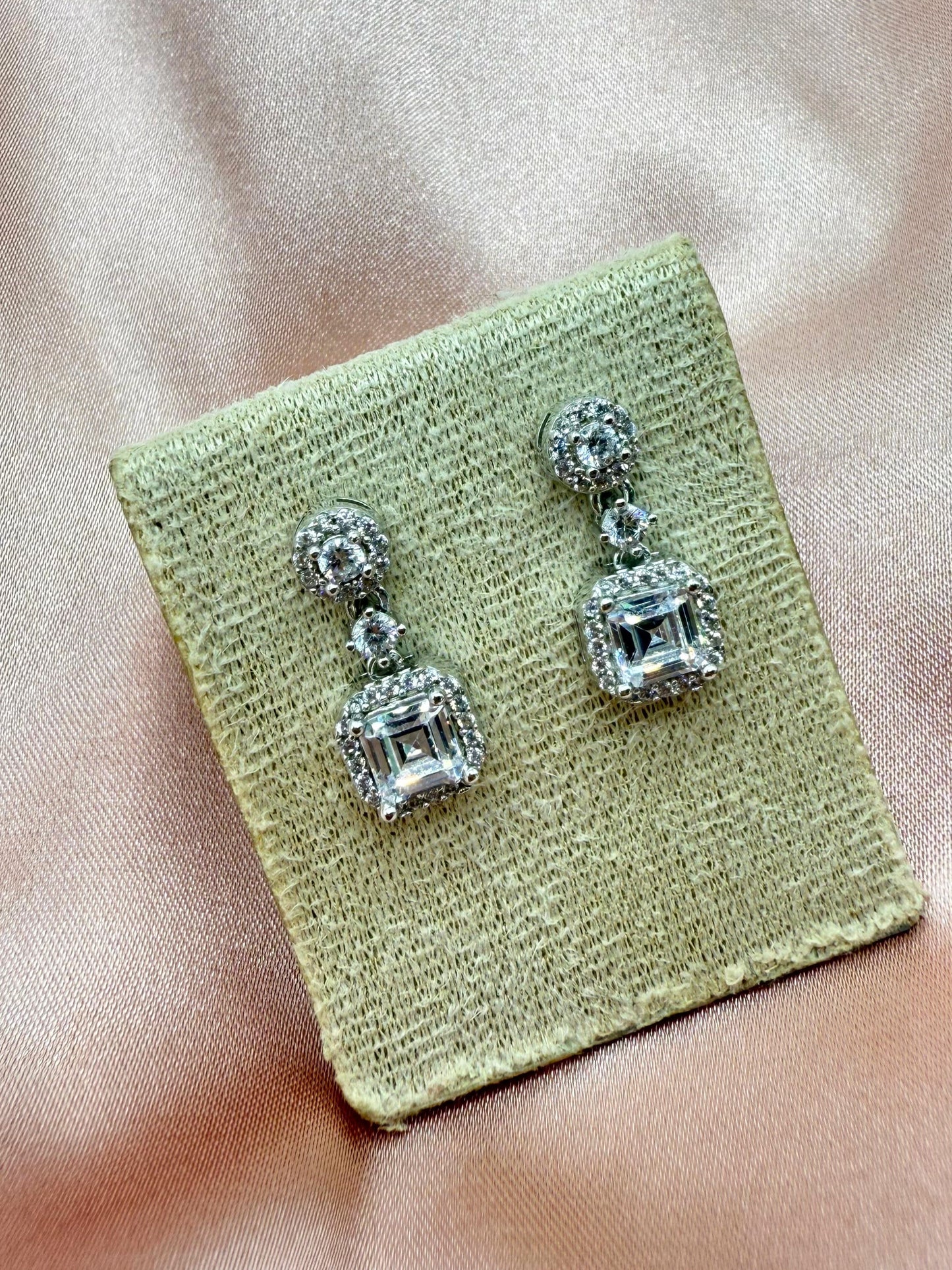 Aretes Circonias Cuadradas