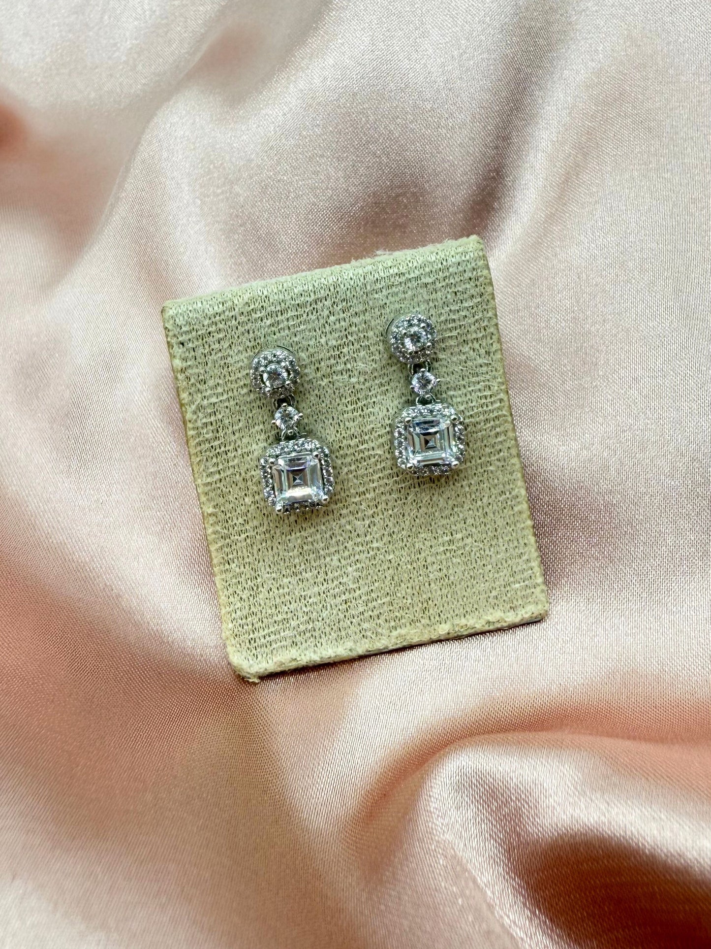 Aretes Circonias Cuadradas