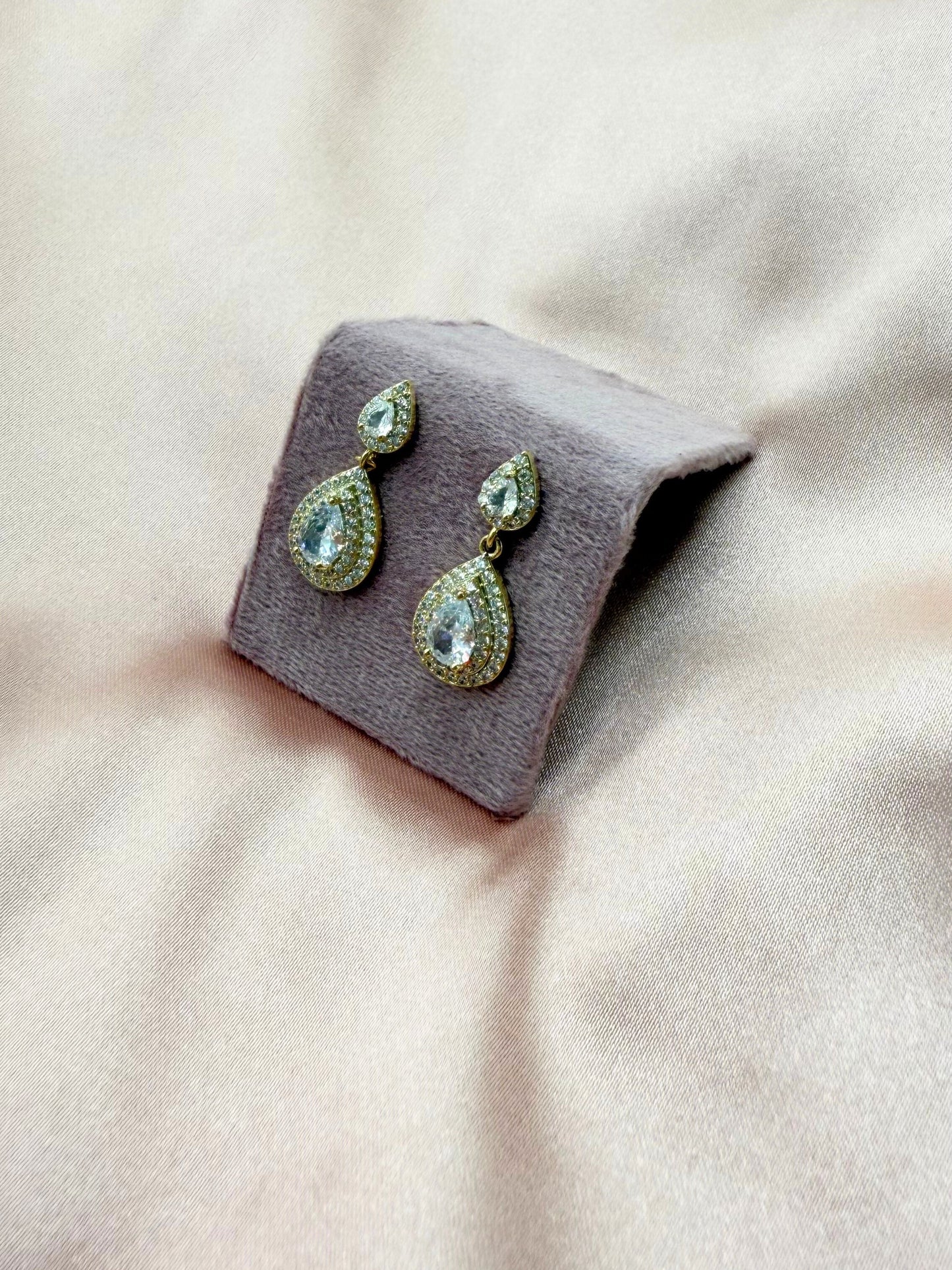 Aretes Dorados Gota