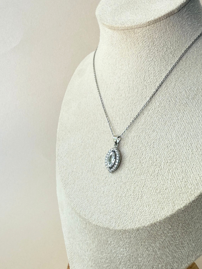 Collar Oval Plateado
