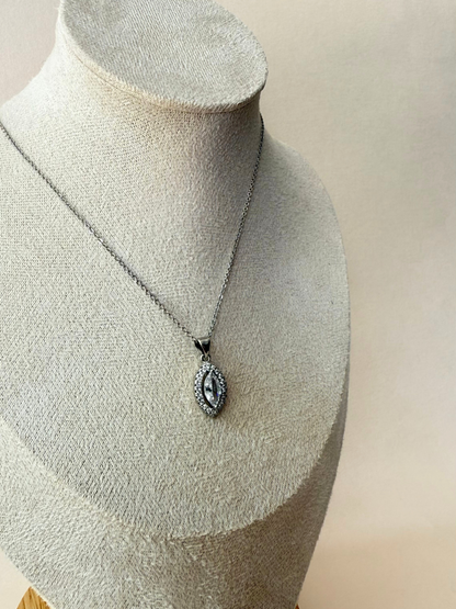Collar Oval Plateado