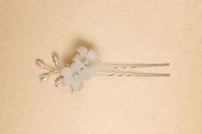 Hair Pin Flor Pétalos y Perla Arroz