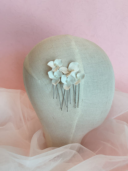 Hair pins flor 3 pétalos perla