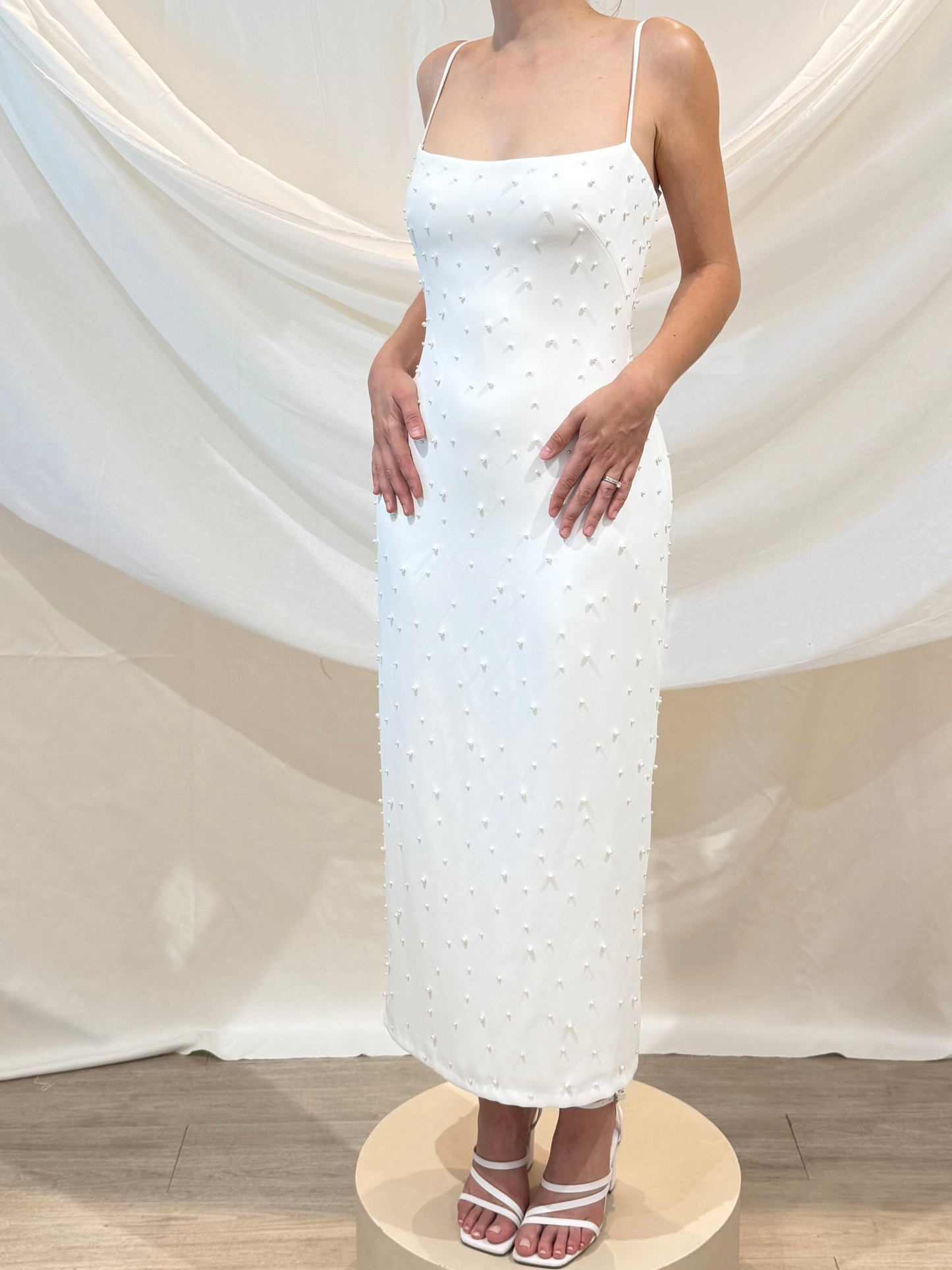 Vestido Midi Perlas