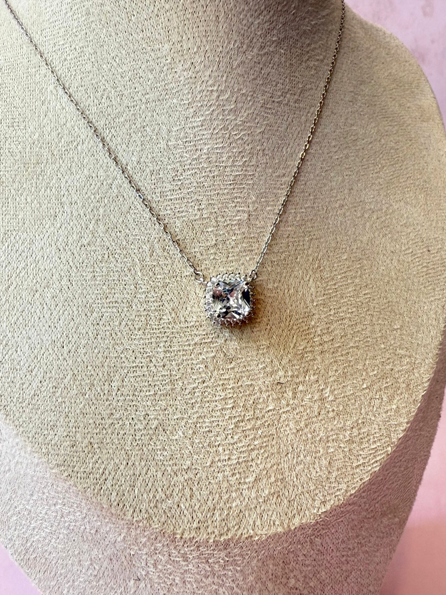 Collar Cuadrado Zirconia