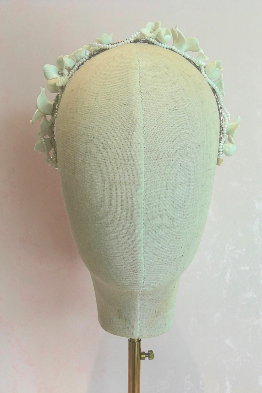 Tiara Flores de Porcelana C77