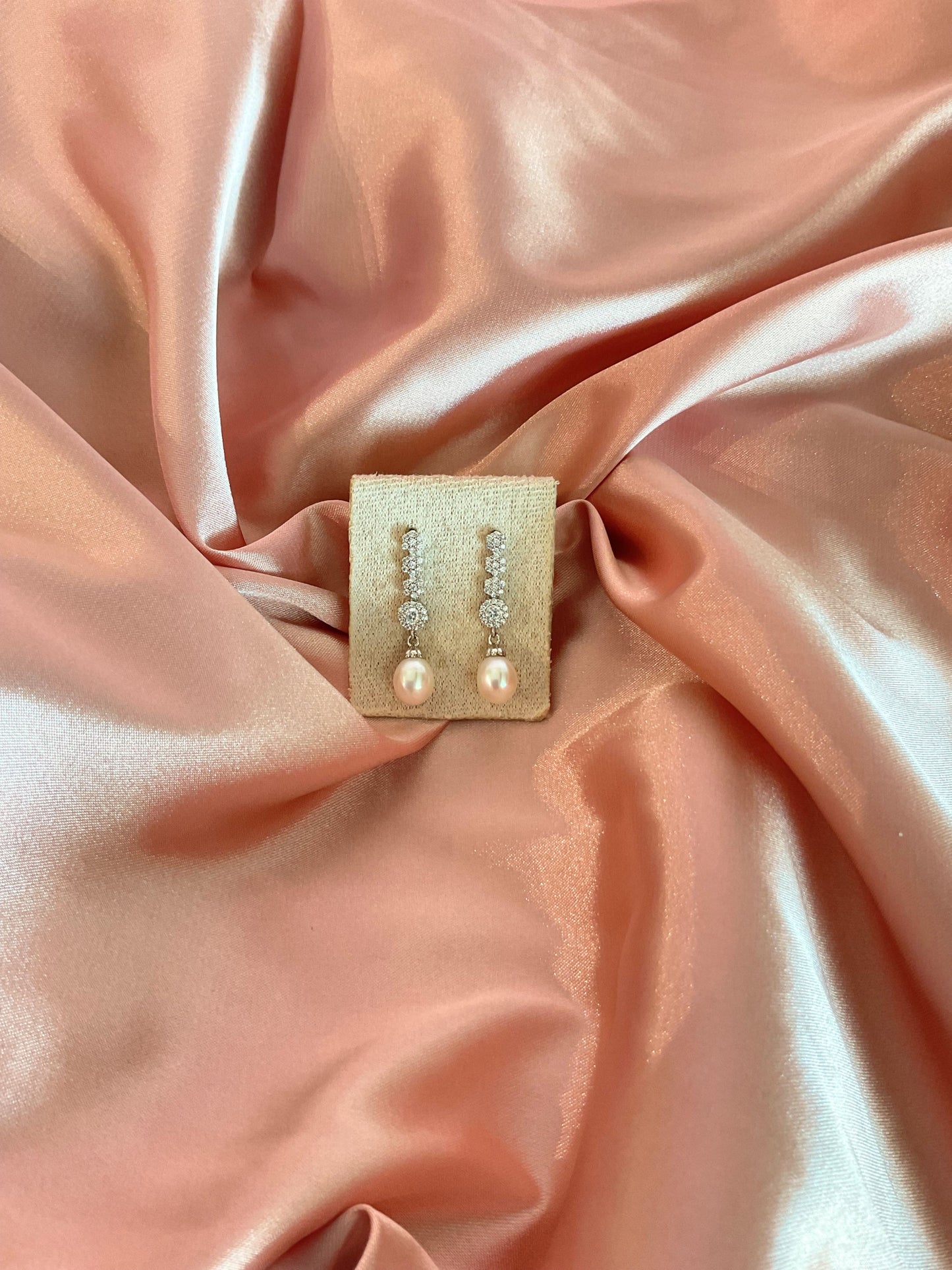 Aretes perla colgante